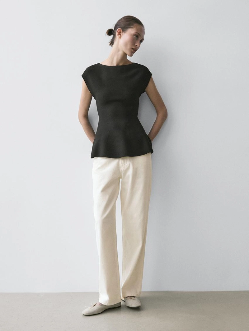 Вязаный топ с круглым вырезом