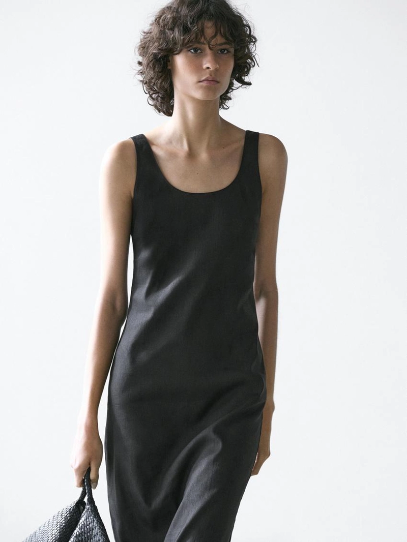 Платье мини с круглым вырезом