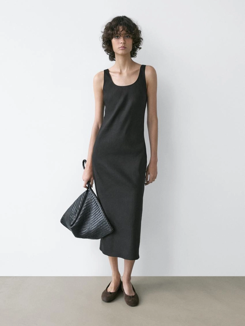 Платье мини с круглым вырезом