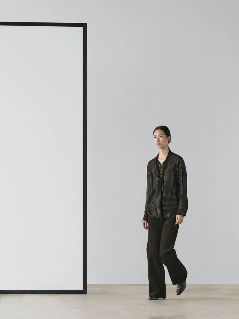 Рубашка с воротником-шарфом