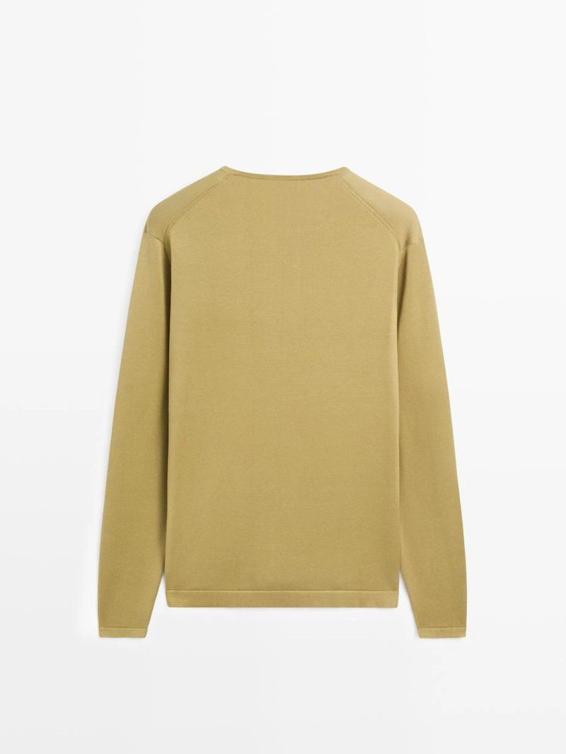 Свитер из хлопкового трикотажа с круглым вырезом