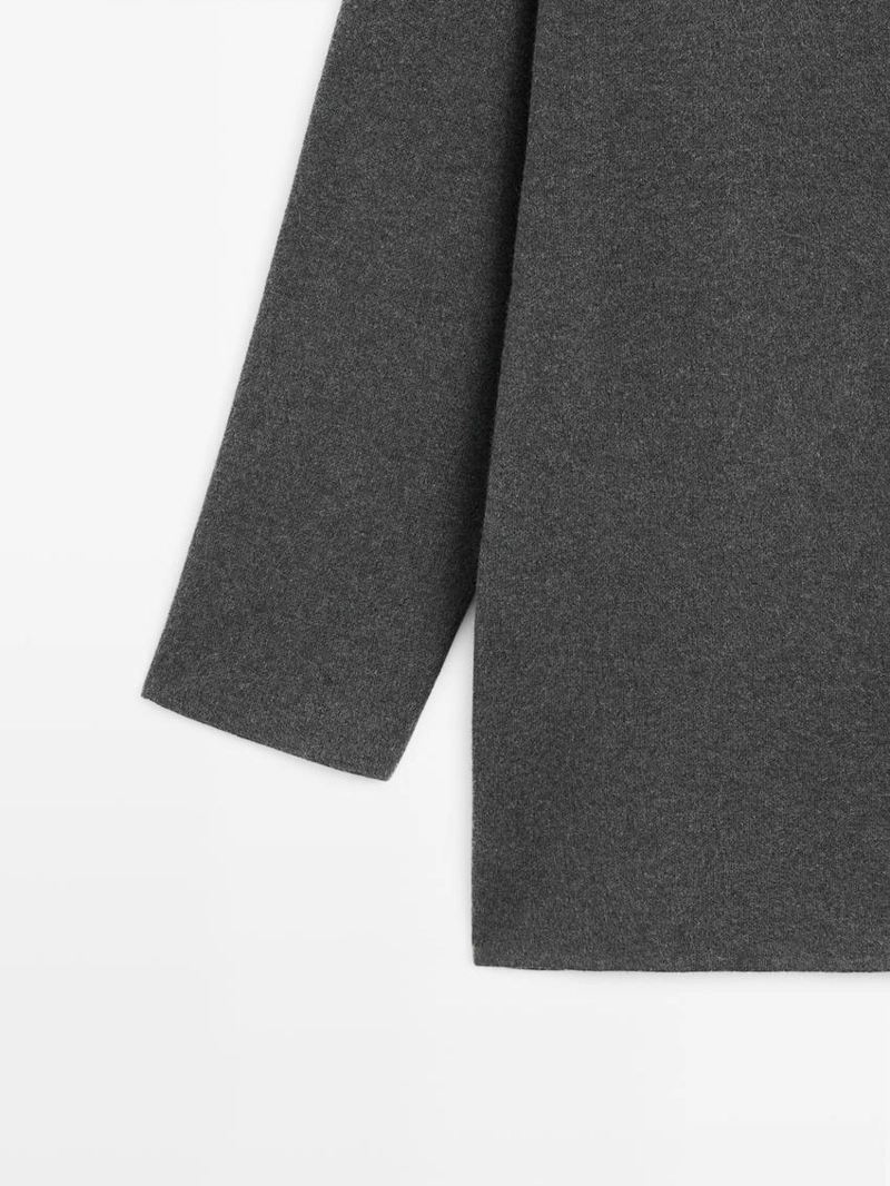 Длинный вязаный кардиган с круглым вырезом