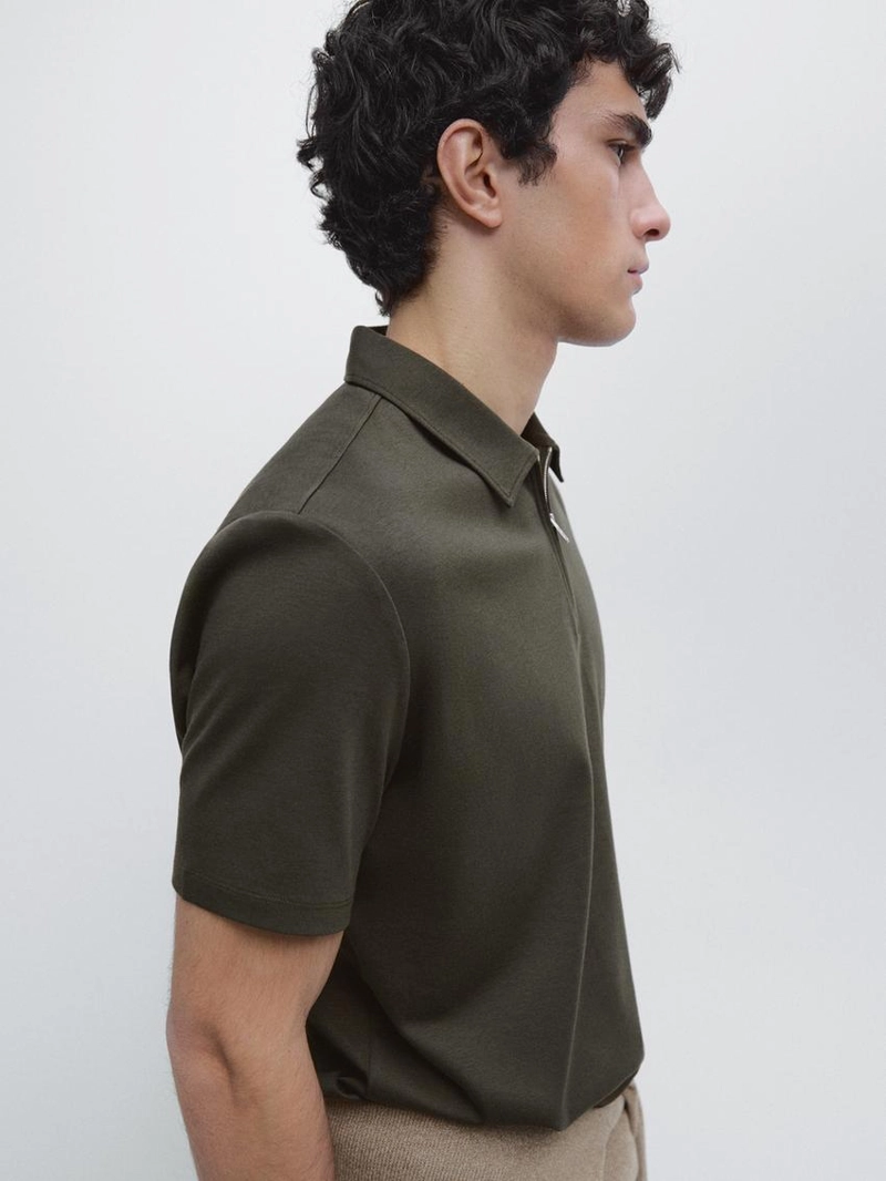 Поло с коротким рукавом и молнией