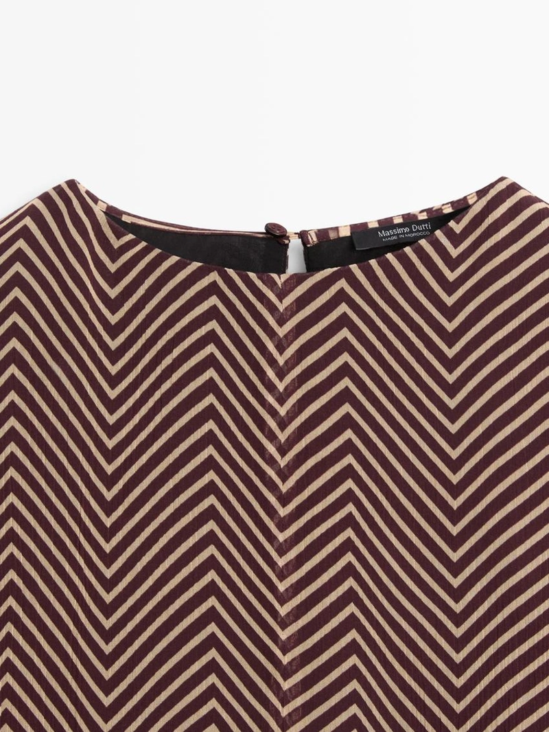 Блузка с геометрическим принтом