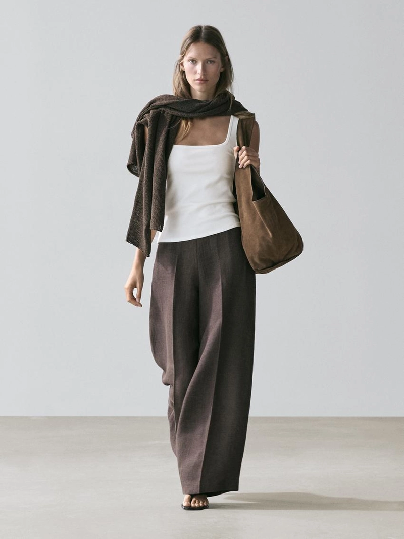 Майка без рукавов с квадратным вырезом