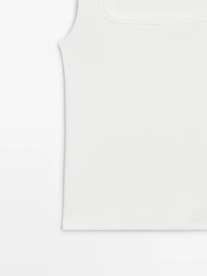 Майка без рукавов с квадратным вырезом