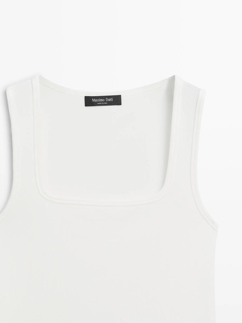 Майка без рукавов с квадратным вырезом