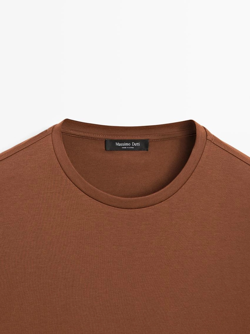 Футболка из хлопково-синтетической смеси с короткими рукавами