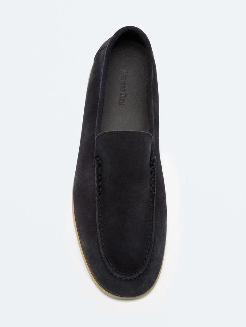 Мягкие мокасины из разделанной кожи