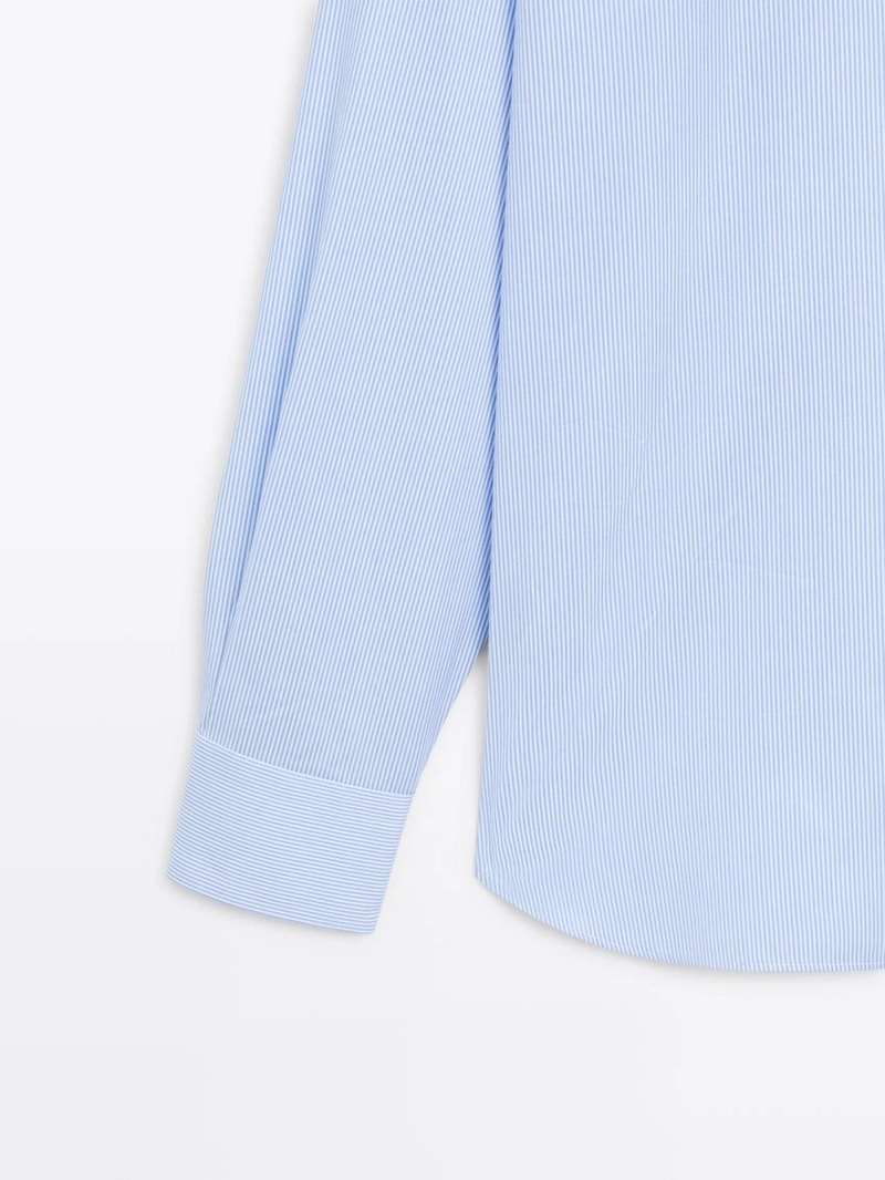 Рубашка из тонкой полосатой ткани в облегающем фасоне