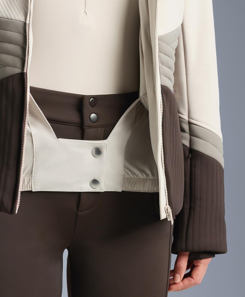 Утепленная куртка для горных лыж суперплотной посадки, защищенная от воды с блоками цветов primaloft®