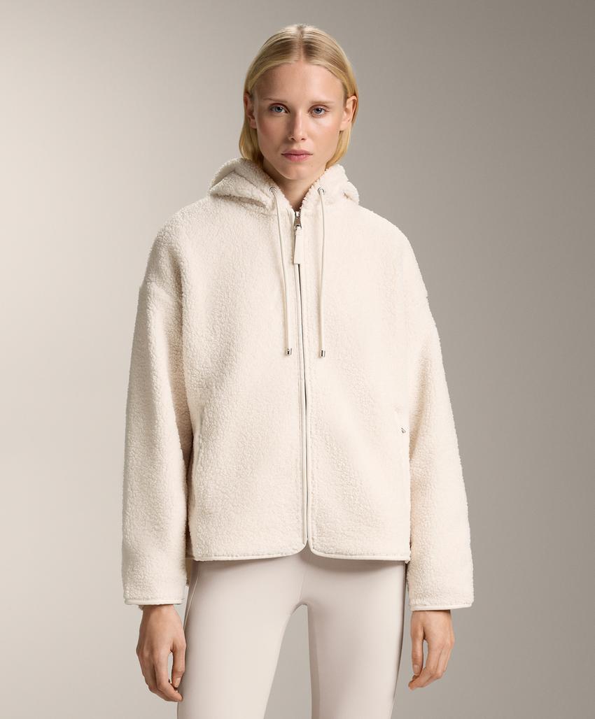 Полушубковая куртка с капюшоном из искусственного меха