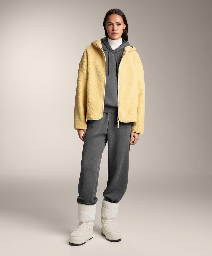 Куртка из искусственной овчины с капюшоном