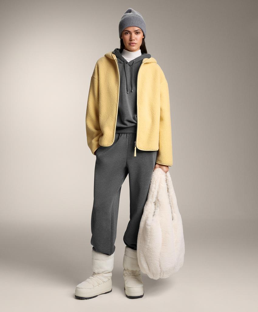 Куртка из искусственной овчины с капюшоном