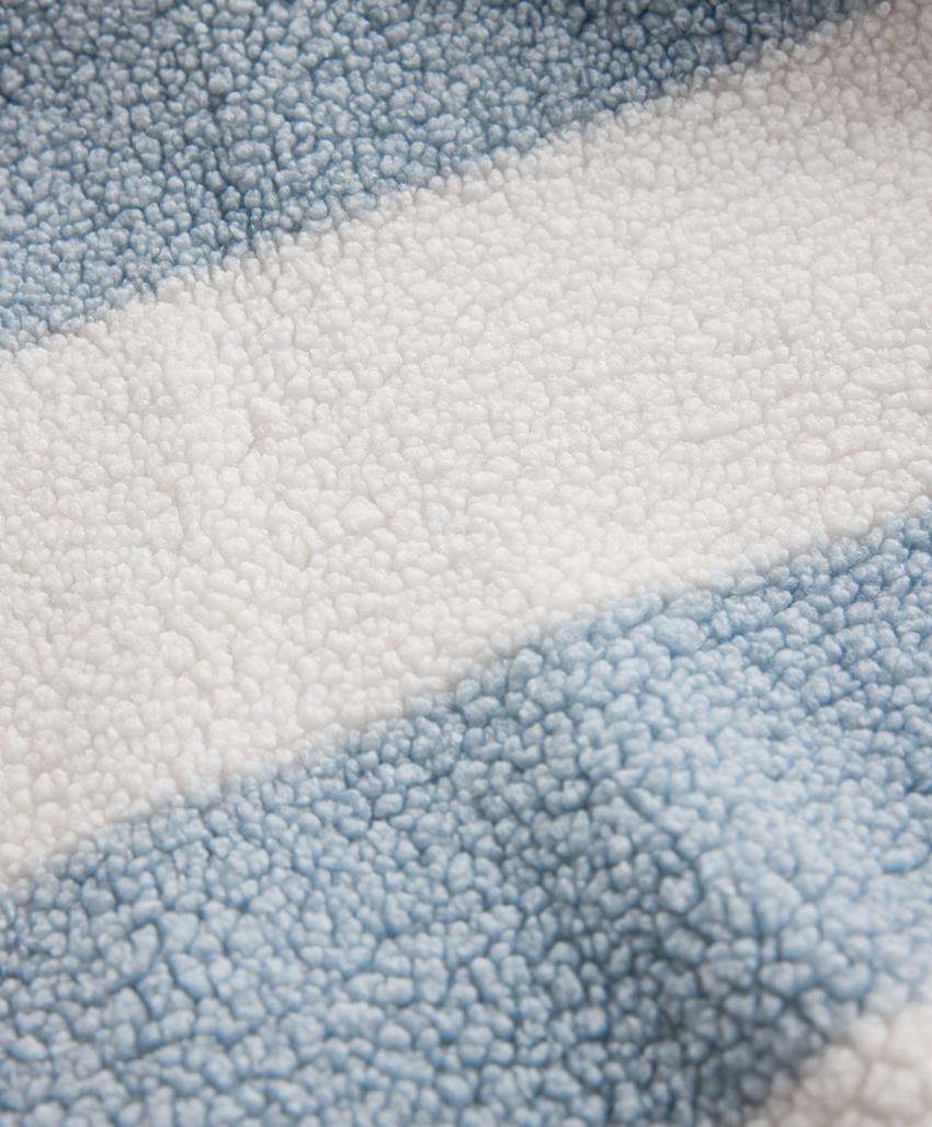 Куртка-бомбер из искусственной овчины в полоску