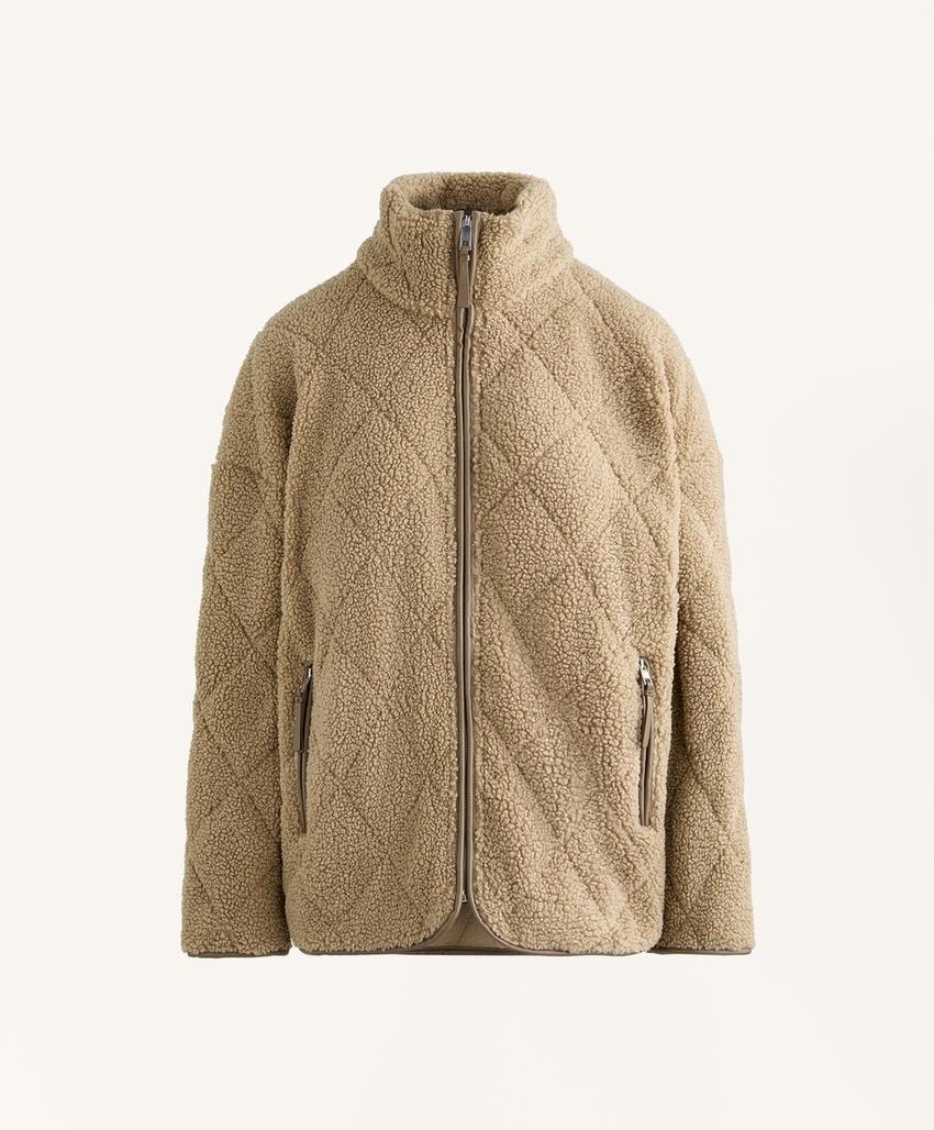 Стеганая куртка из искусственной овчины в ромбы