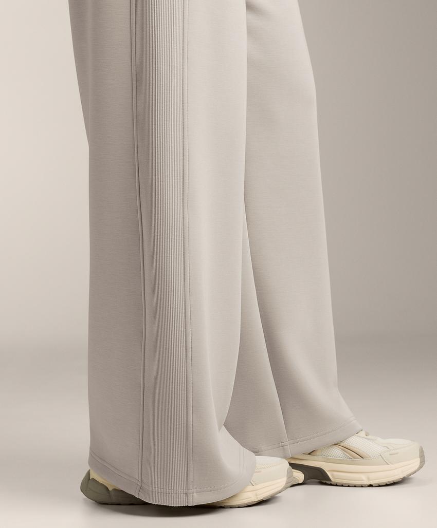 Широкие прямые брюки в рубчик с модалом и начесом