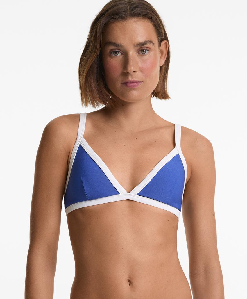 Треугольный бикини с контрастной отделкой