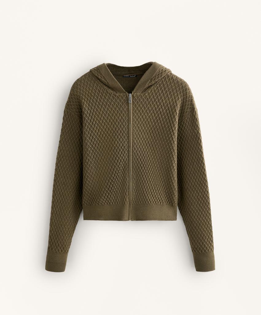 Вязаная куртка с капюшоном