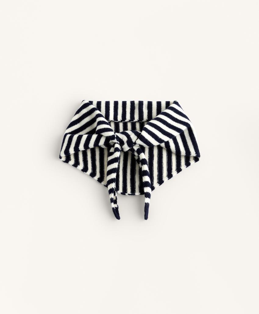 Вязаная бандана в полоску