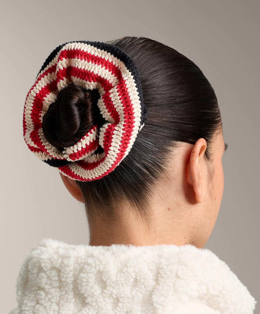 1 вязаная резинка для волос в полоску