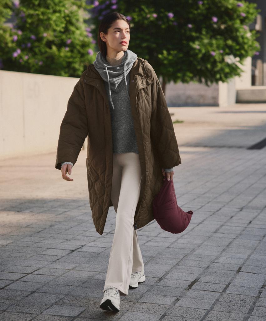 Теплые брюки с высокой посадкой и утянутыми штанинами с карманами