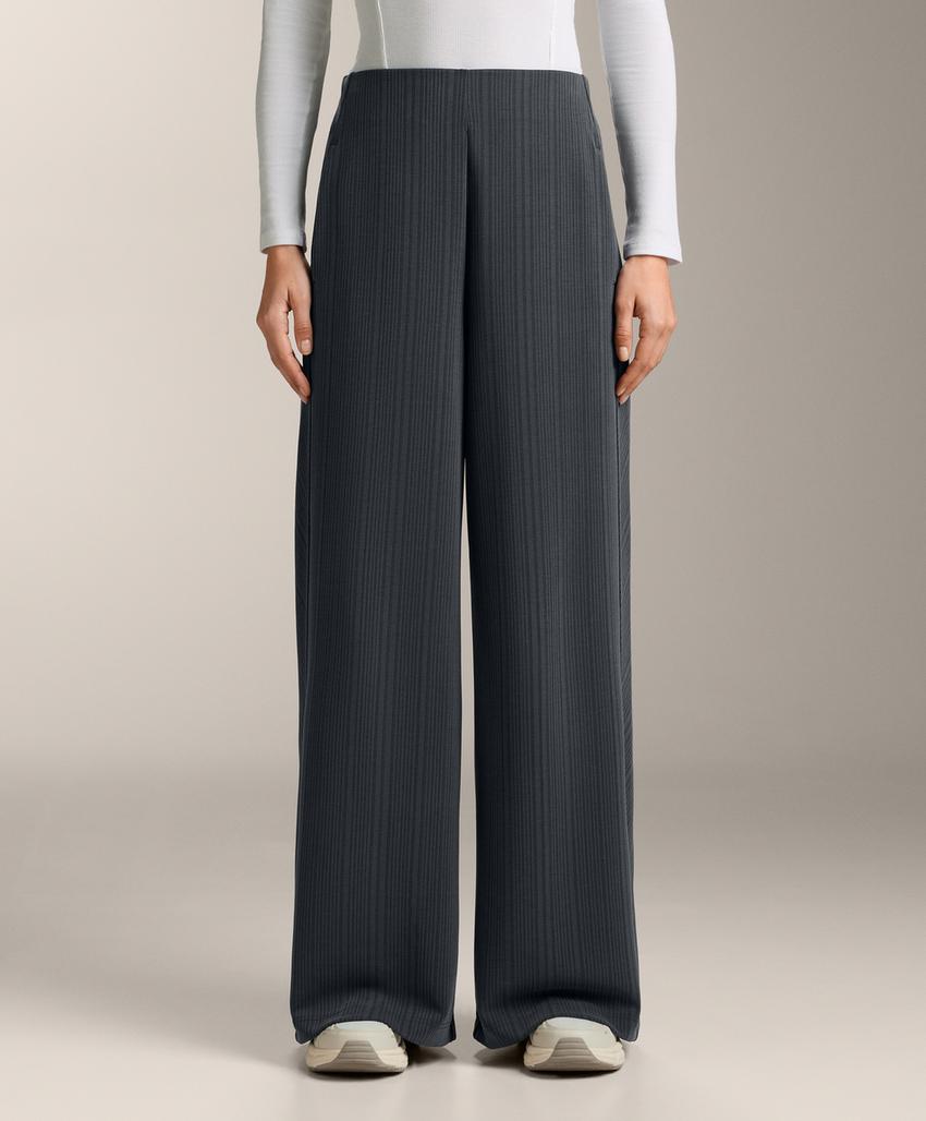 Брюки с асимметричными полосками из модала