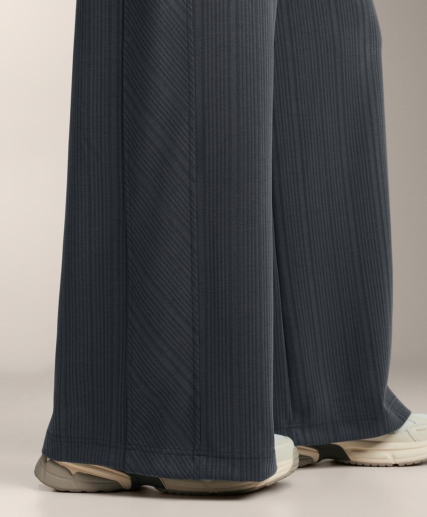 Брюки с асимметричными полосками из модала