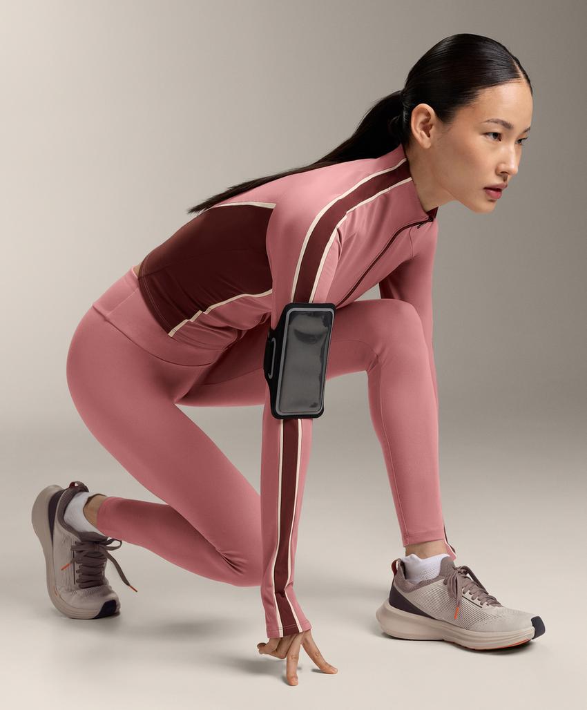 Легкая и теплая высокотехнологичная куртка