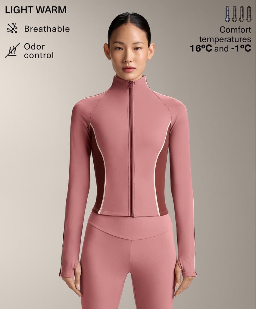 Легкая и теплая высокотехнологичная куртка