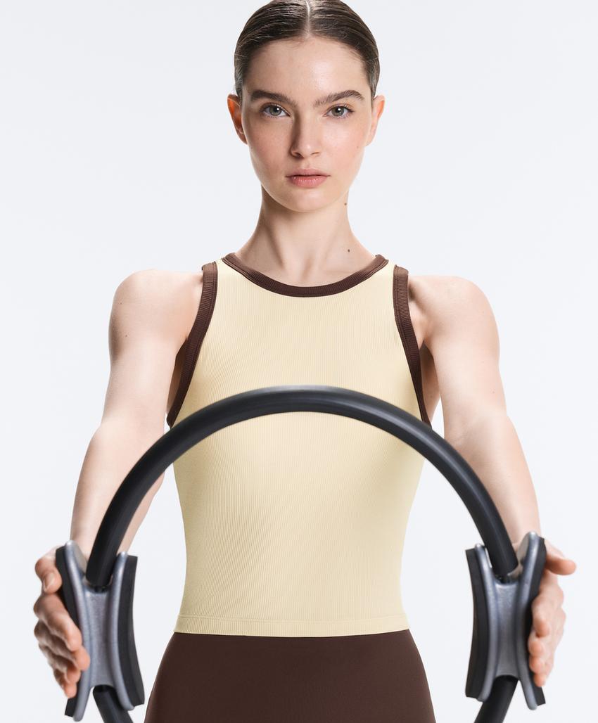 Удлиненный Tank top в рубчик из смесового модала