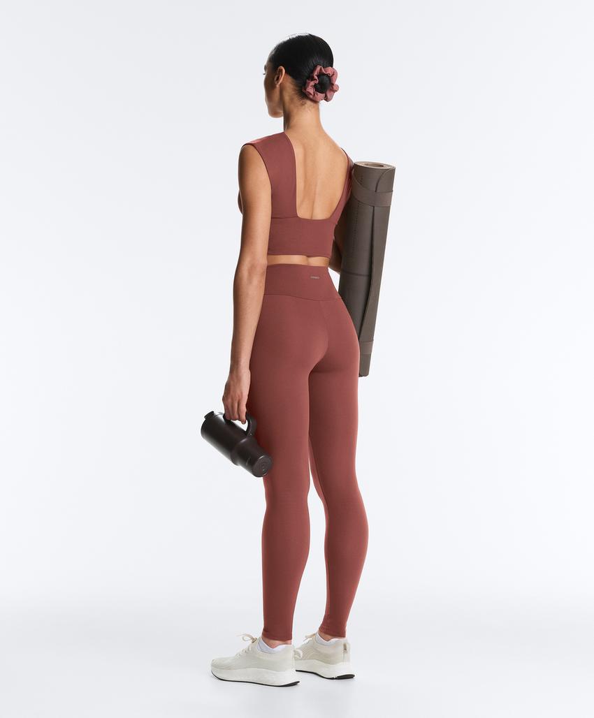 Топ-майка Comfortlux с перекрестными деталями