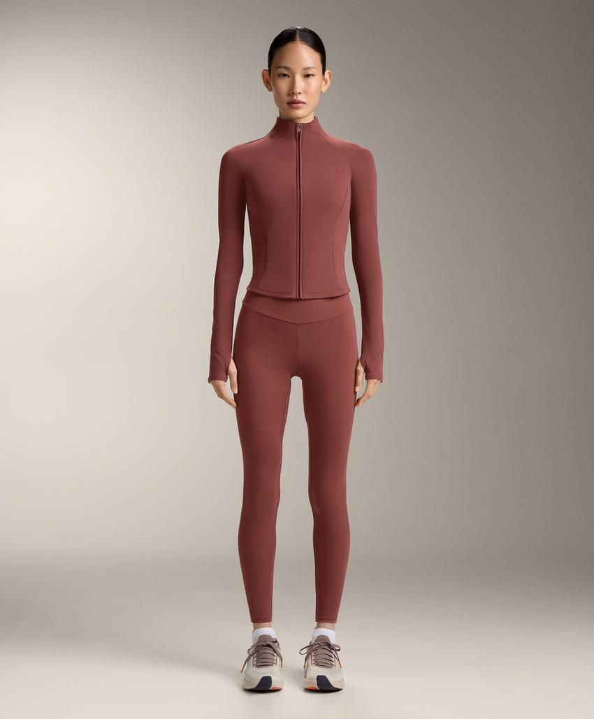 Легкая и теплая высокотехнологичная куртка