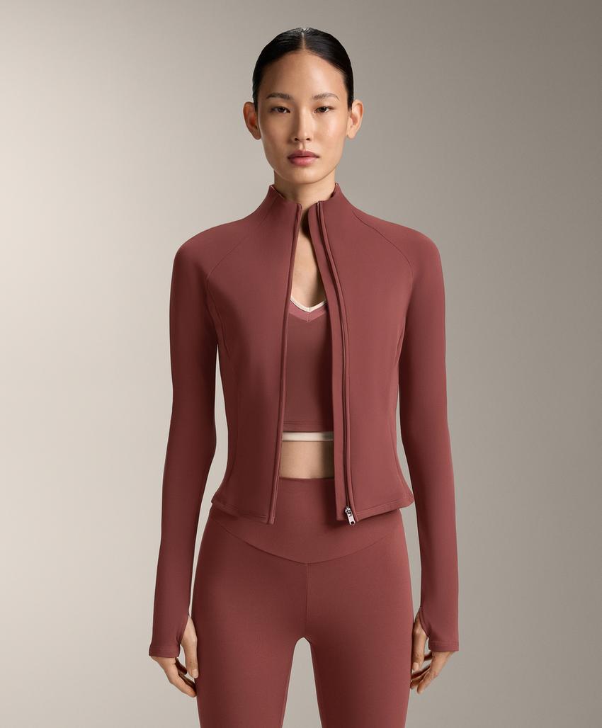 Легкая и теплая высокотехнологичная куртка