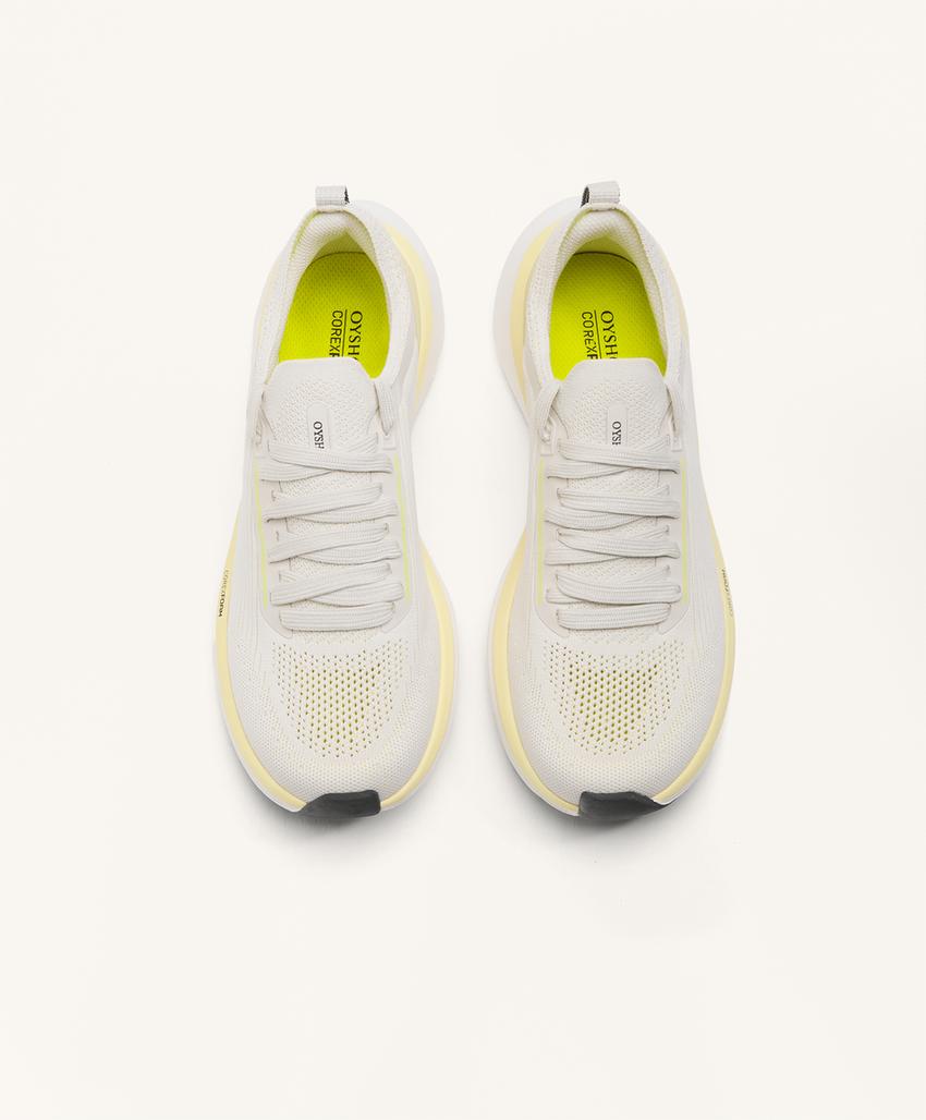 OY/AC 200 multi-activity Sport trainers