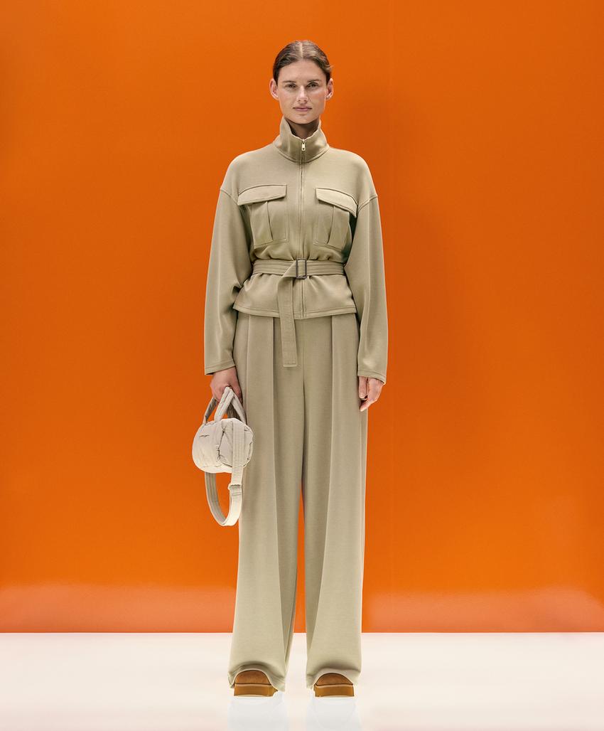 Широкие брюки со складками на талии из мягкой ткани с модалом