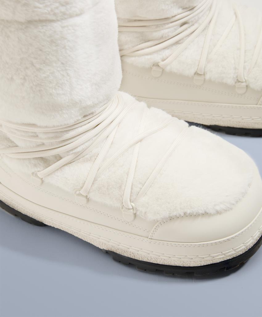 Ботинки из технического меха с шнуровкой