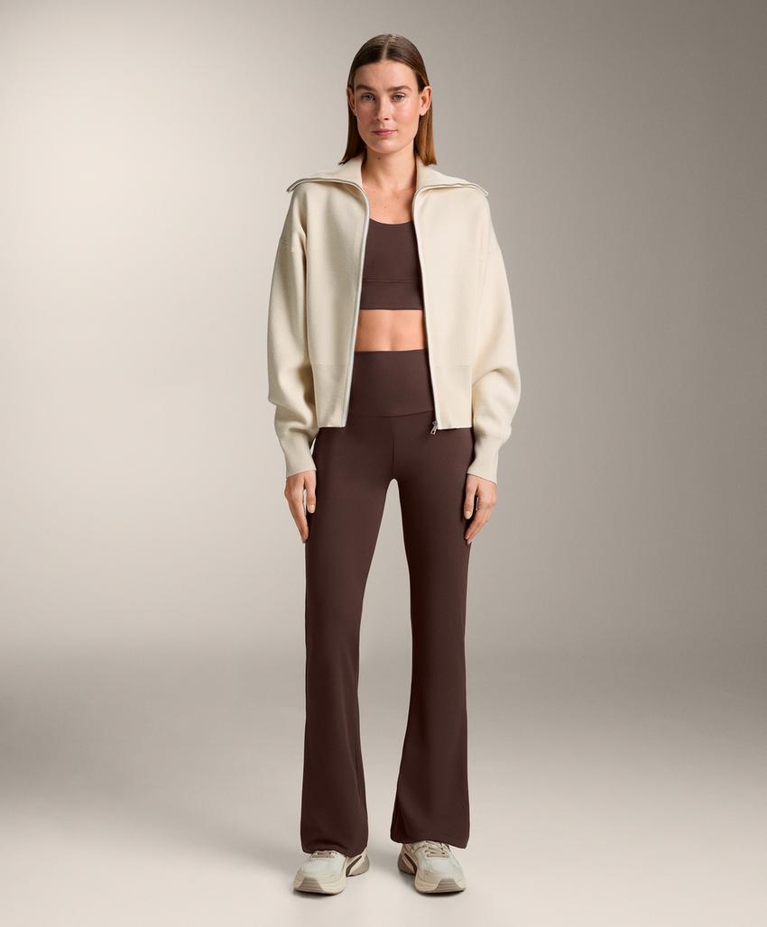 Вязаная куртка на молнии с контрастными деталями