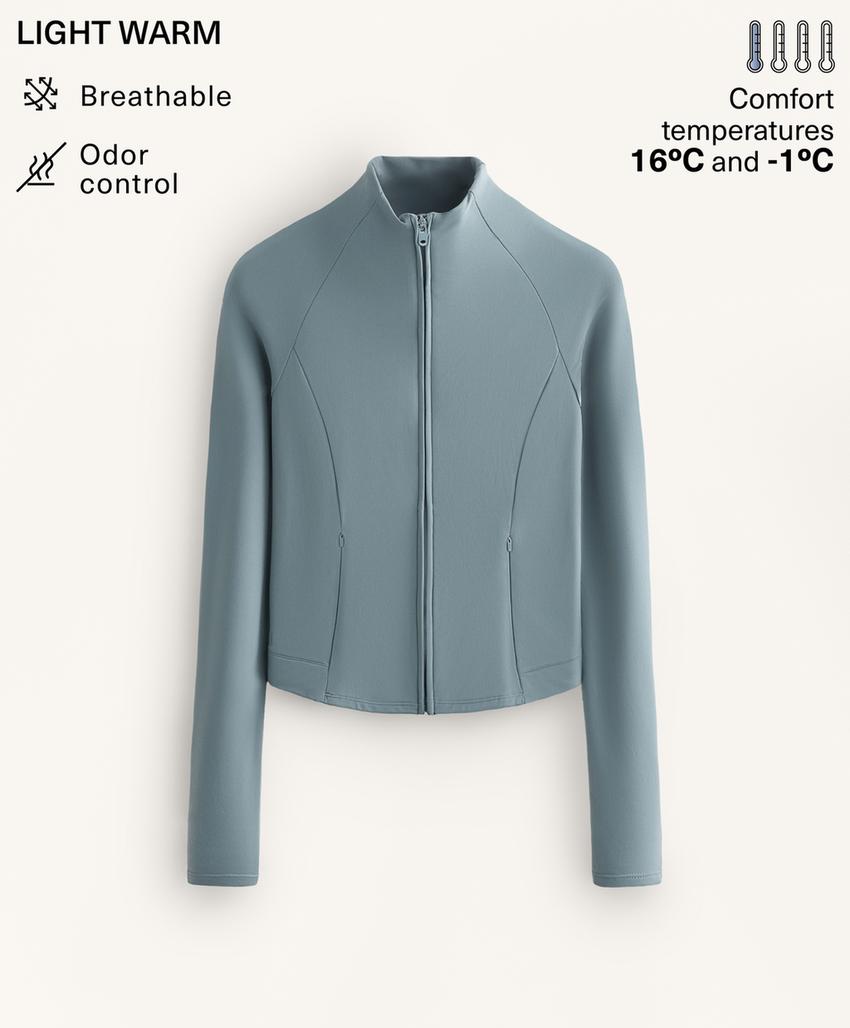 Легкая и теплая высокотехнологичная куртка