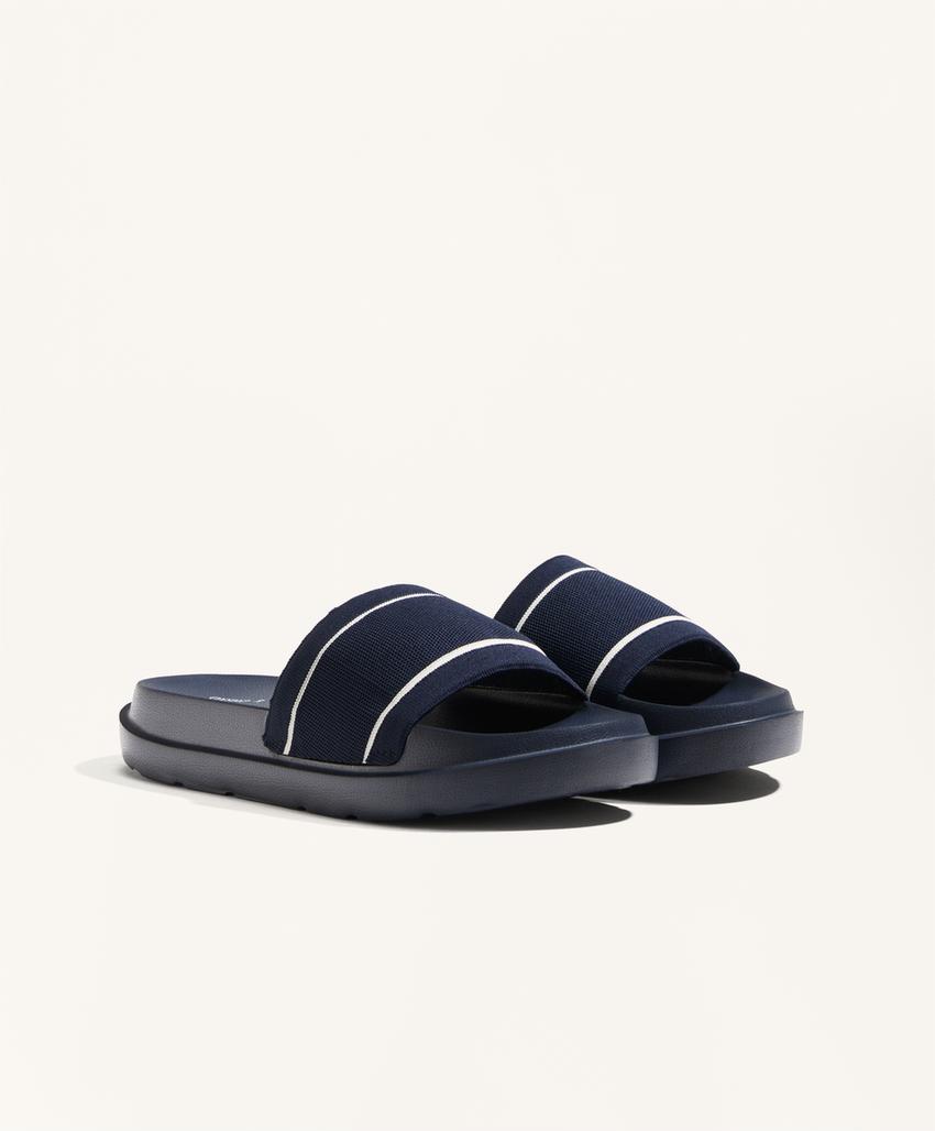 Пляжные сандалии