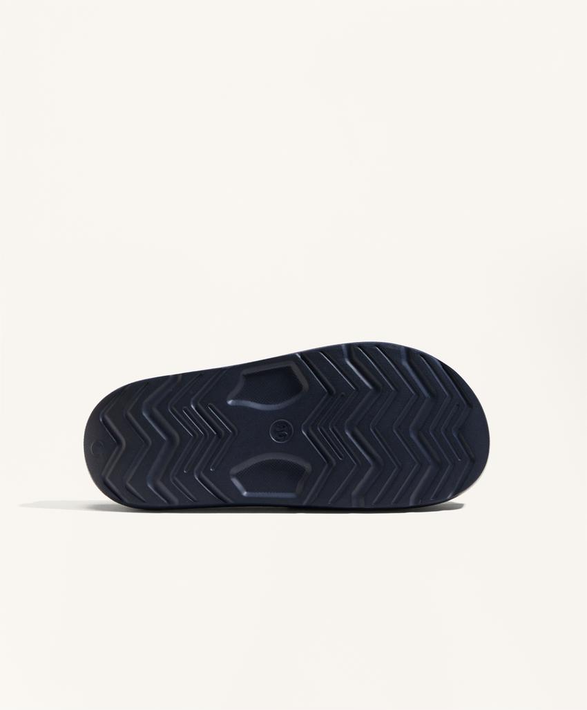 Пляжные сандалии