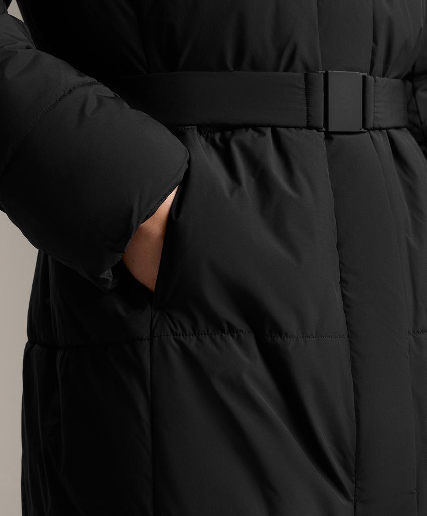 Длинный стеганый пуховик с водоотталкивающим покрытием primaloft®