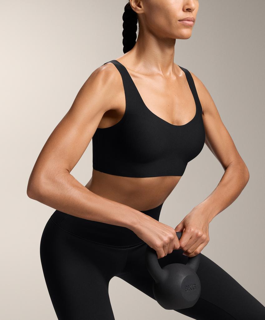 Спортивный бюстгальтер средней поддержки perfect-adapt с чашечками