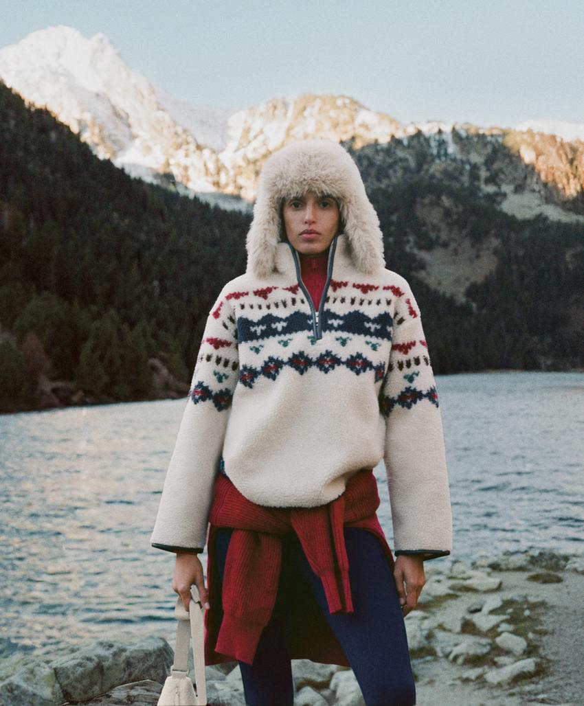 Толстовка-флис с геометрическим узором из мехотипа