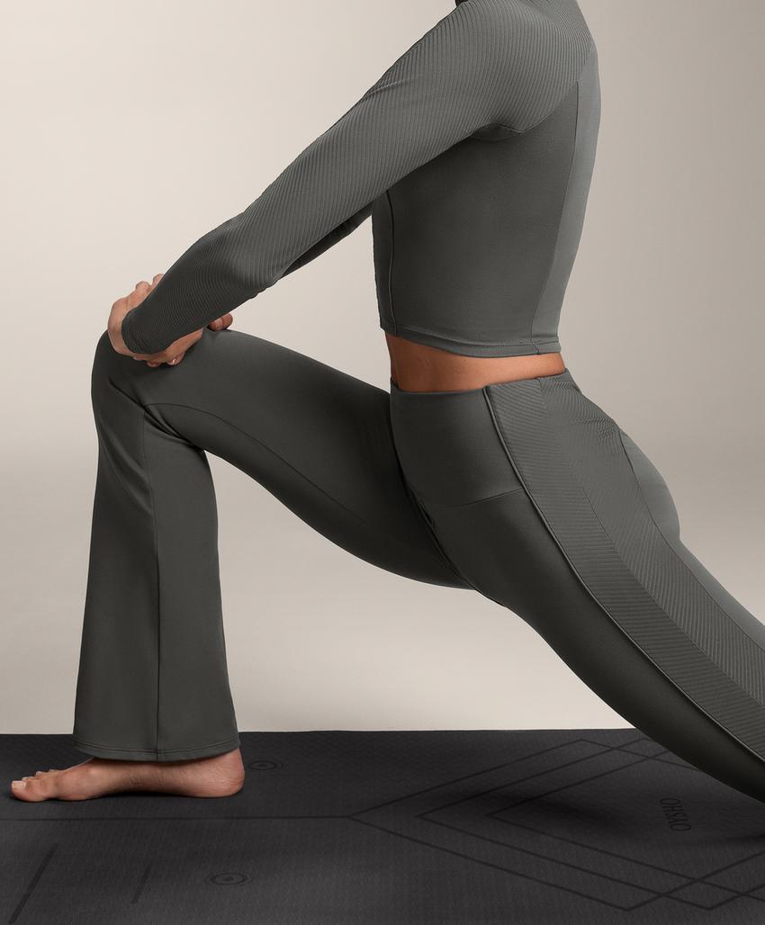 Брюки-клеш comfortlux с высокой посадкой и боковыми вставками