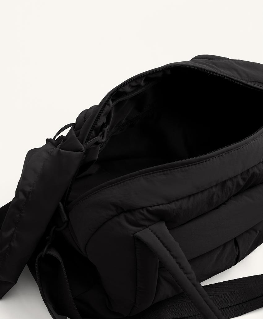 Спортивная сумка с мягким наполнителем