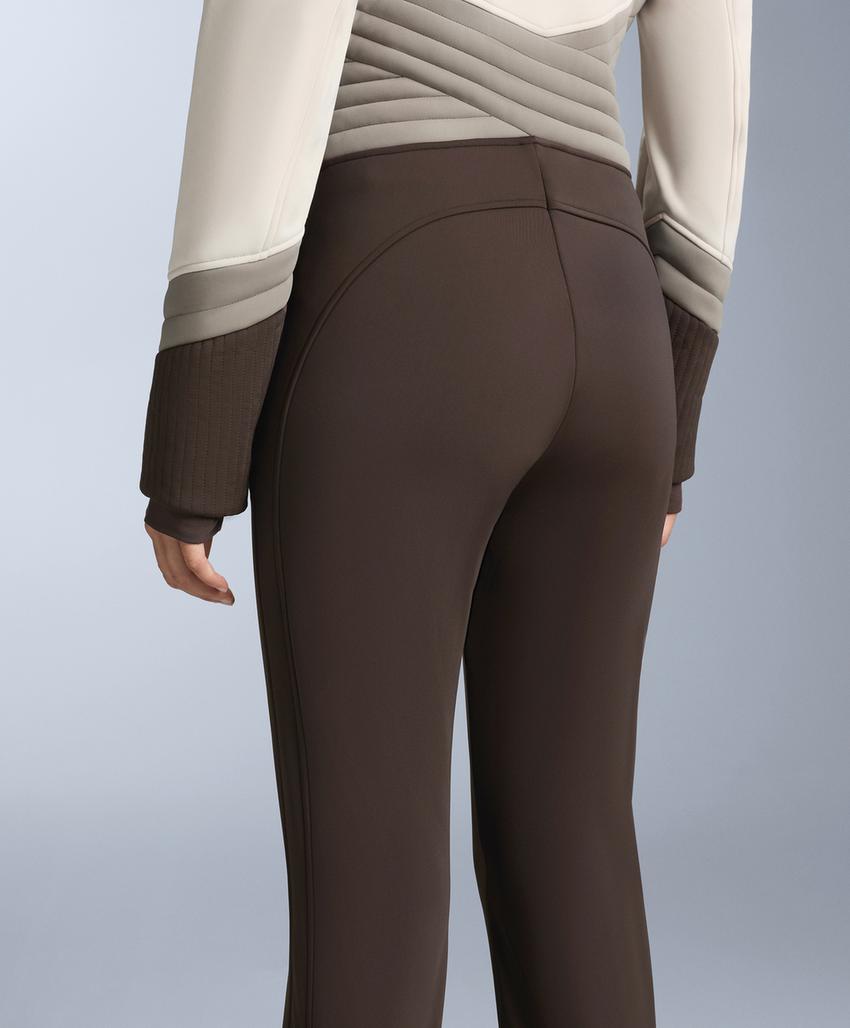 Спортивный комбинезон для горных лыж с защитой от влаги и контрастными блоками