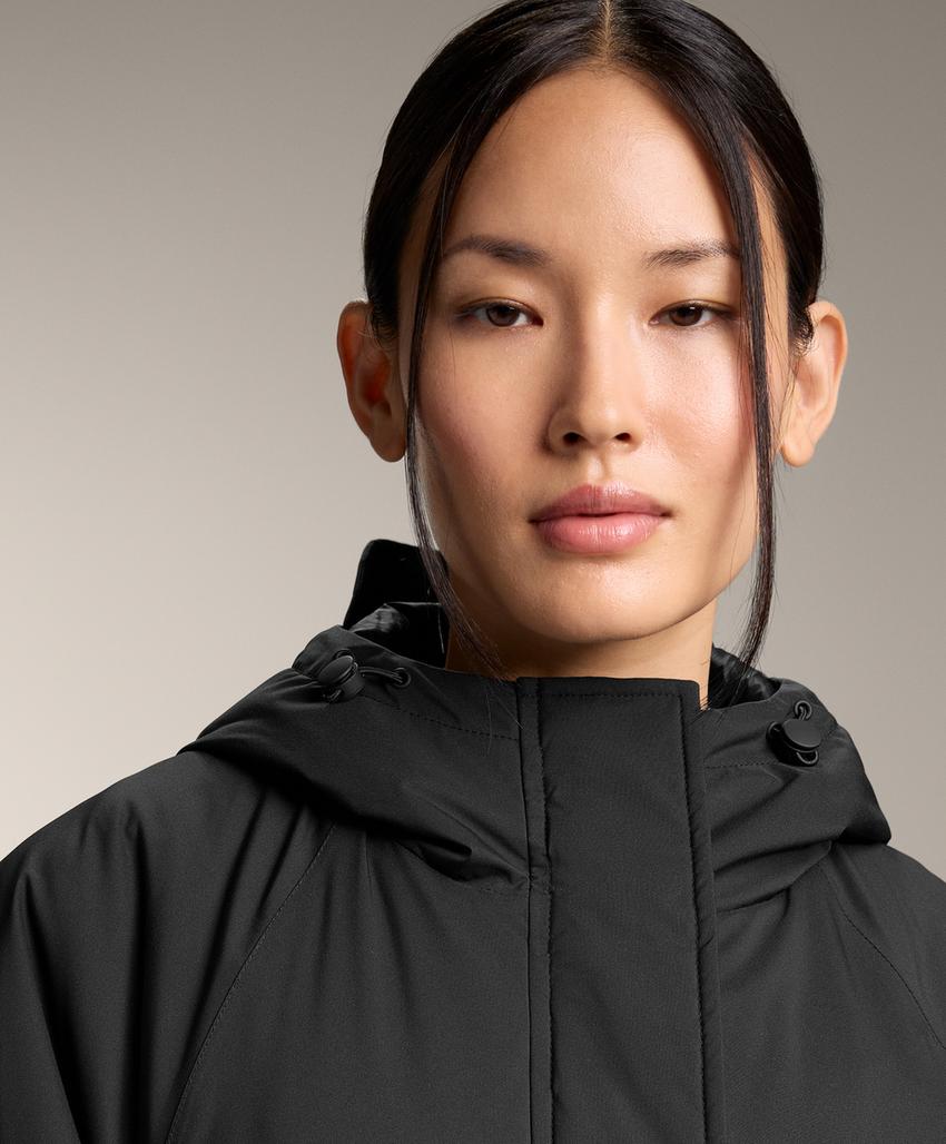 Длинный утепленный пуховик oysho из 10k thindown® водонепроницаемый и легкий