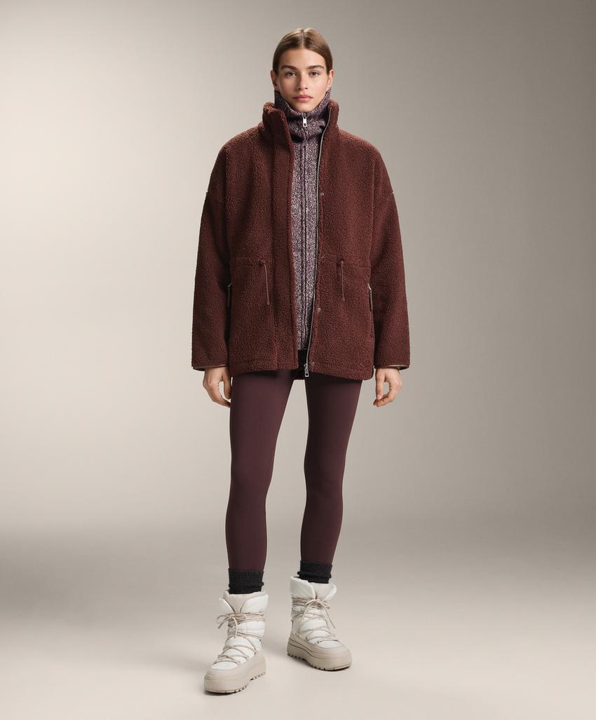 Куртка из искусственного меха с регулируемой талией