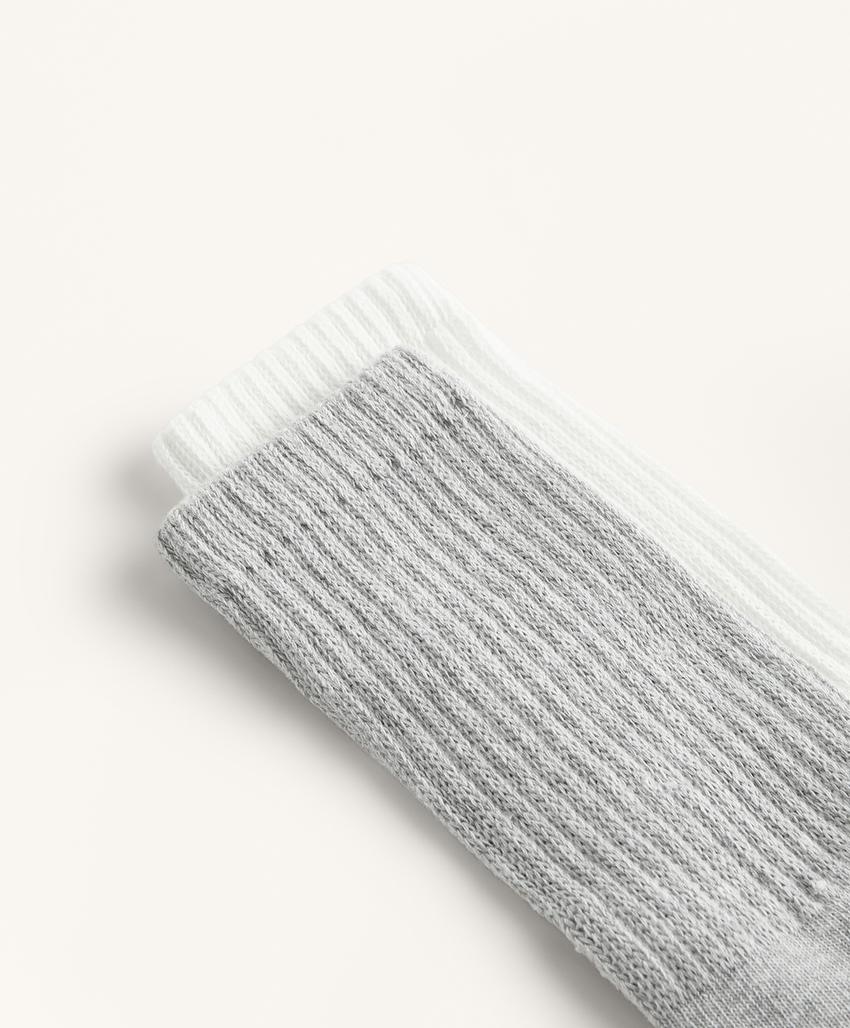 Носки из хлопкового смесового материала в классическом стиле